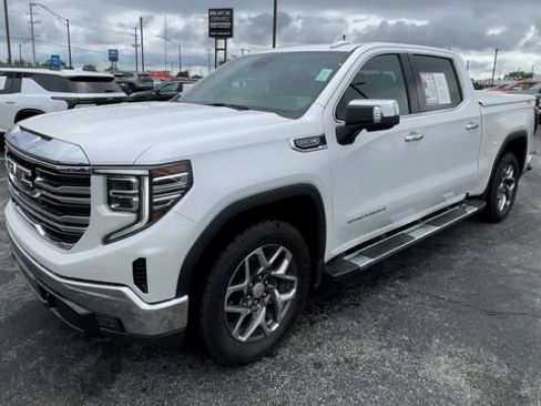 Used 2023 GMC Sierra 1500 SLT w/ SLT Convenience Package AWD/4WD image 6