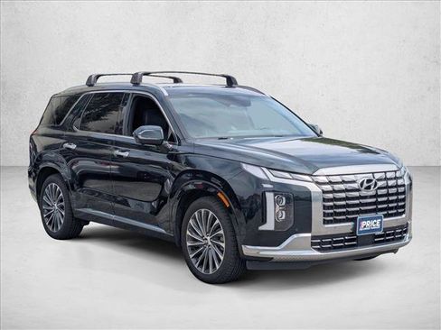 Used 2023 Hyundai Palisade Calligraphy FWD image 3