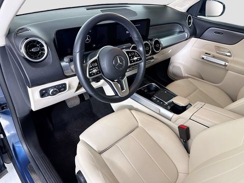 Certified 2022 Mercedes-Benz GLB 250 4MATIC image 9