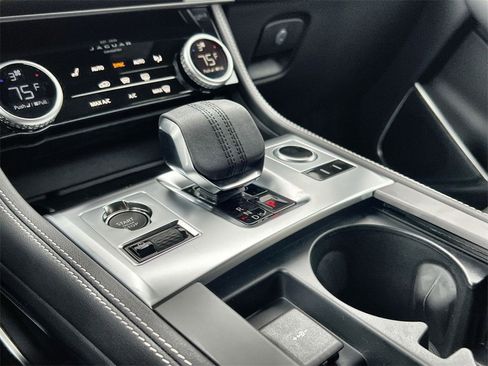 Used 2025 Jaguar F-PACE R-Dynamic S image 27