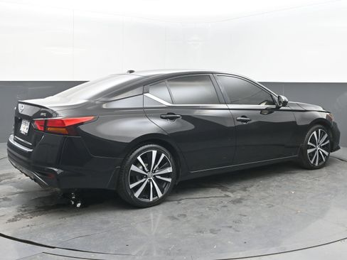 Used 2021 Nissan Altima 2.5 SR image 7