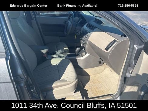 Used 2009 Ford Focus SE image 10