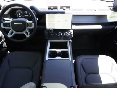 New 2026 Land Rover Defender 110 X-Dynamic SE AWD/4WD image 9