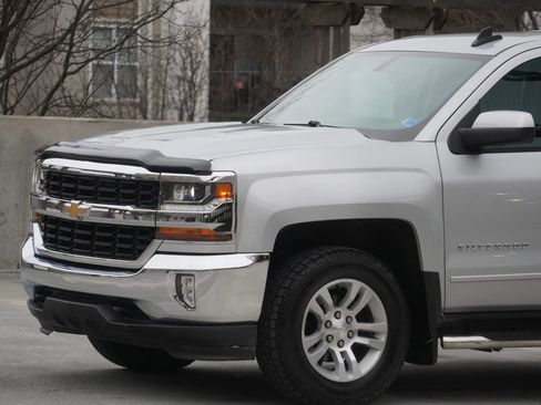 Used 2018 Chevrolet Silverado 1500 LT w/ All Star Edition AWD/4WD image 23