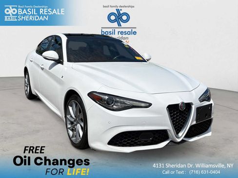 Used 2022 Alfa Romeo Giulia Ti AWD/4WD image 1