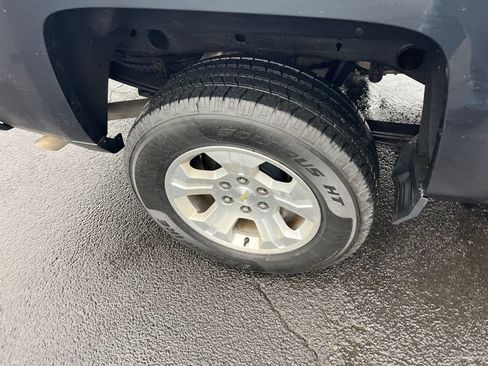 Used 2017 Chevrolet Silverado 1500 LTZ Z71 image 32