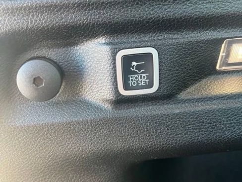 Used 2021 Jeep Grand Cherokee L Limited image 10