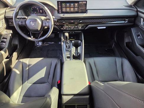 Used 2025 Honda Accord EX-L image 17