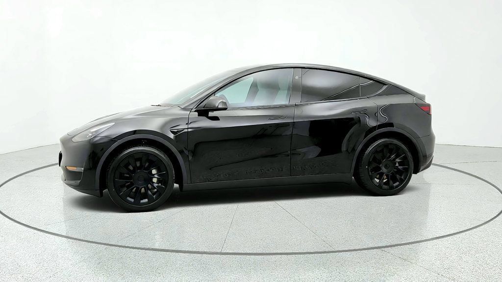 Used 2024 Tesla Model Y Long Range AWD/4WD image 8
