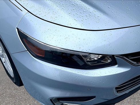 Used 2017 Chevrolet Malibu LT w/ Leather Package FWD image 31