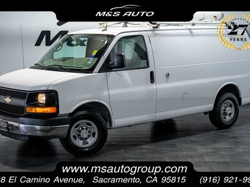 Used 2014 Chevrolet Express 2500 RWD image 1