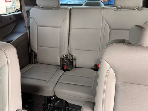Used 2021 GMC Yukon SLT w/ SLT Luxury Plus Package AWD/4WD image 26