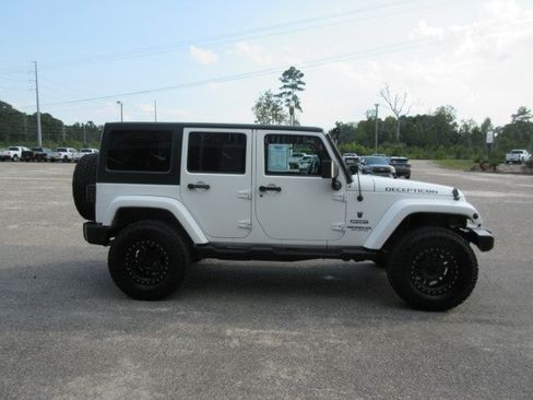 Used 2012 Jeep Wrangler Unlimited Sport AWD/4WD image 6