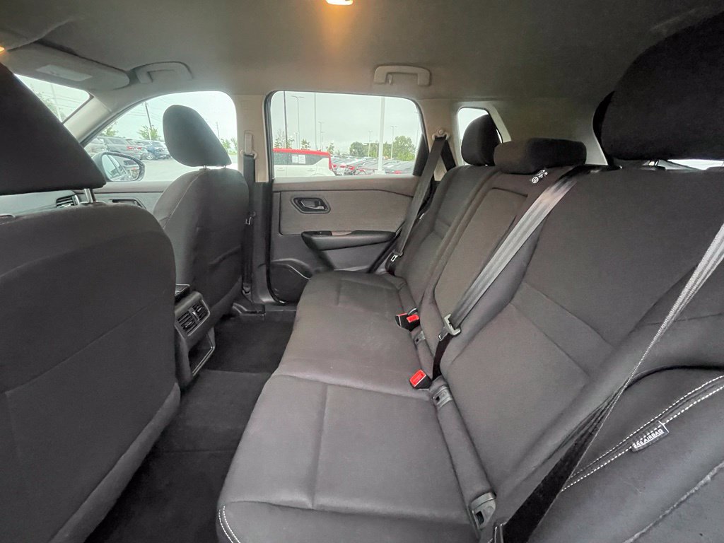 Used 2023 Nissan Rogue S AWD/4WD image 27