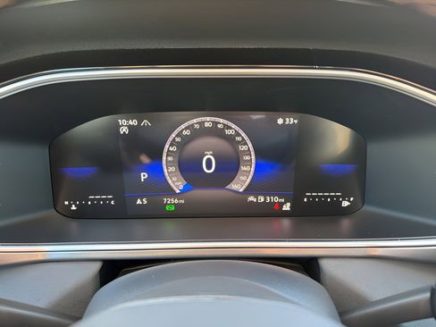 New 2025 Volkswagen Taos SE AWD/4WD image 15