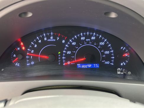 Used 2011 Toyota Camry LE w/ LE Extra-Value Pkg FWD image 17