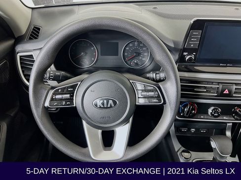 Used 2021 Kia Seltos LX image 14
