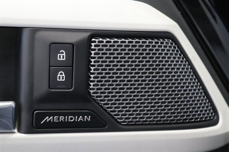 Used 2023 Land Rover Defender 110 S AWD/4WD image 41