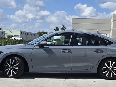 Used 2024 Honda Civic EX image 2