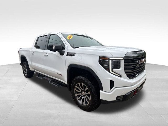 Used 2023 GMC Sierra 1500 AT4 AWD/4WD image 3