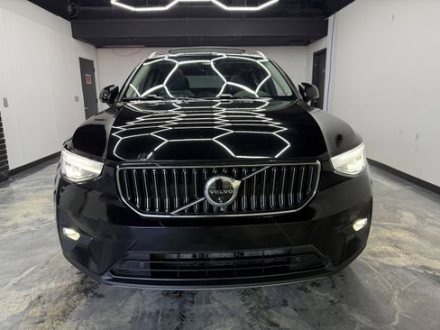 Used 2024 Volvo XC40 B5 Plus image 26