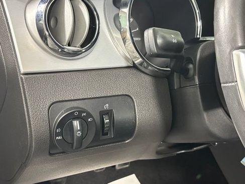 Used 2006 Ford Mustang GT Premium RWD image 10