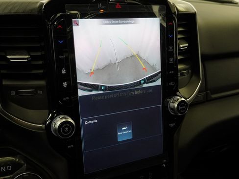 New 2026 RAM 1500 4x4 Crew Cab image 23