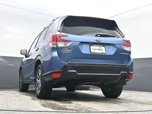 Used 2020 Subaru Forester Premium image 32