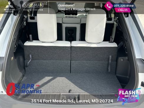 New 2025 Mitsubishi Outlander SE image 21