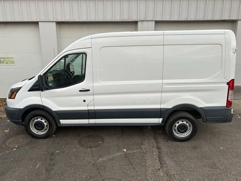 Used 2015 Ford Transit 250 130 Medium Roof image 3