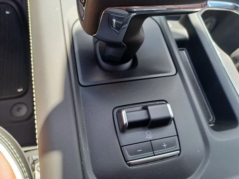 Used 2024 GMC Sierra 1500 Denali Ultimate AWD/4WD image 15