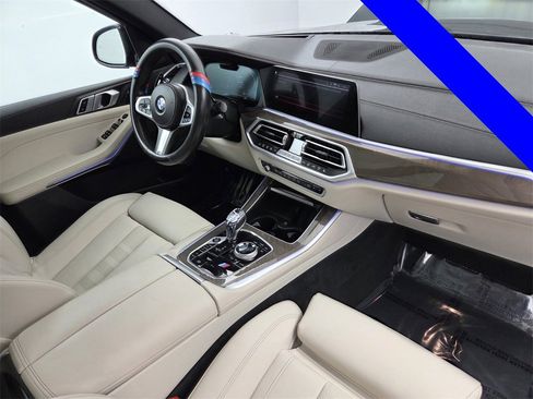 Used 2022 BMW X5 xDrive40i w/ M Sport Package image 18