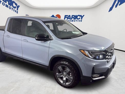 Used 2025 Honda Ridgeline TrailSport image 9