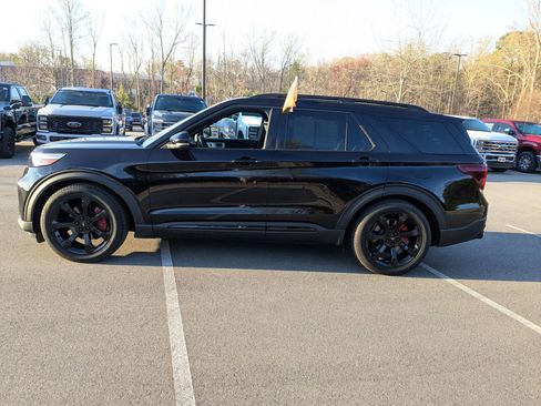 Certified 2024 Ford Explorer ST w/ Equipment Group 401A image 7