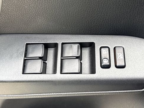 Used 2016 Toyota RAV4 XLE FWD image 14