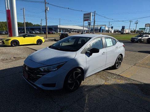 New 2025 Nissan Versa SR image 9