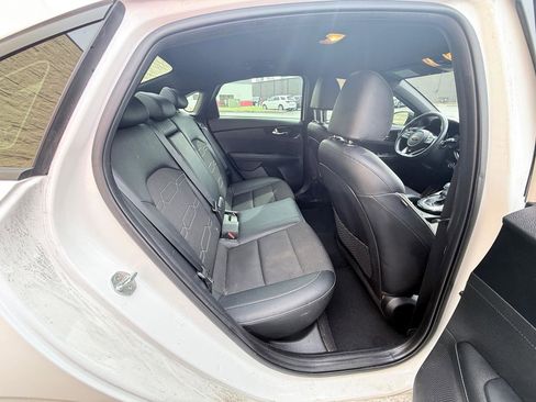 Used 2021 Kia Forte GT-Line image 12