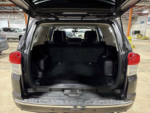 Used 2013 Toyota 4Runner SR5 w/ Convenience Pkg image 11