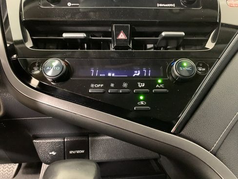 Used 2023 Toyota Camry SE image 25