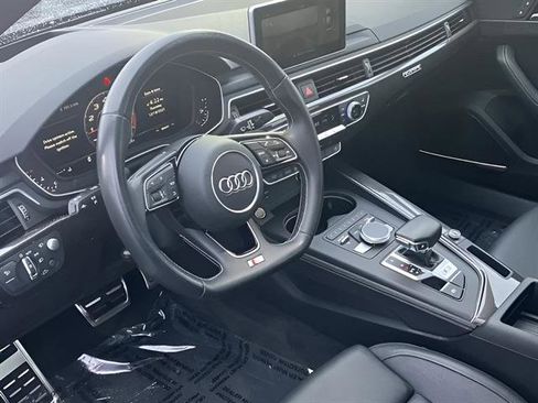 Used 2019 Audi S4 Prestige w/ Prestige Package image 9