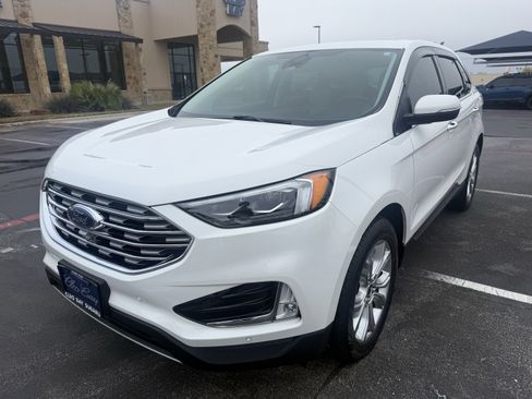 Used 2022 Ford Edge Titanium w/ Equipment Group 301A image 3