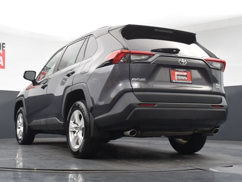 Used 2021 Toyota RAV4 XLE AWD/4WD image 26