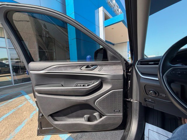 Used 2021 Jeep Grand Cherokee L Limited w/ Trailer Tow Group (B) AWD/4WD image 24