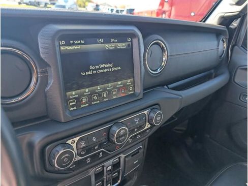 Used 2022 Jeep Gladiator Overland image 21