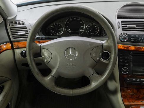 Used 2003 Mercedes-Benz E 320 Sedan image 23