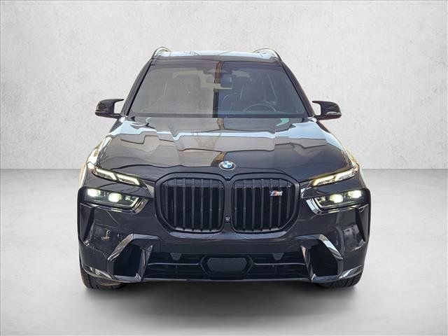 Used 2025 BMW X7 M60i AWD/4WD image 2