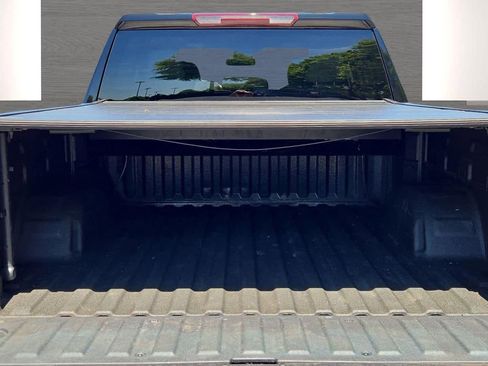 Used 2022 GMC Sierra 1500 Elevation w/ LPO, Elevation Black Package AWD/4WD image 12