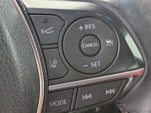 Used 2019 Toyota Camry XSE image 13