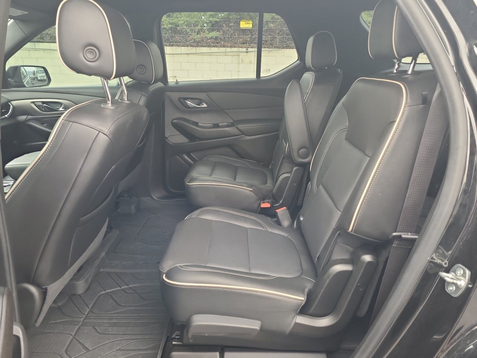 Used 2023 Chevrolet Traverse Premier w/ Redline Edition AWD/4WD image 24