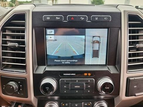Used 2020 Ford F250 King Ranch w/ King Ranch Ultimate Package AWD/4WD image 17